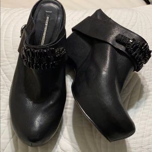 Vera Wang Lavender Jerrica Jewel Black Clogs